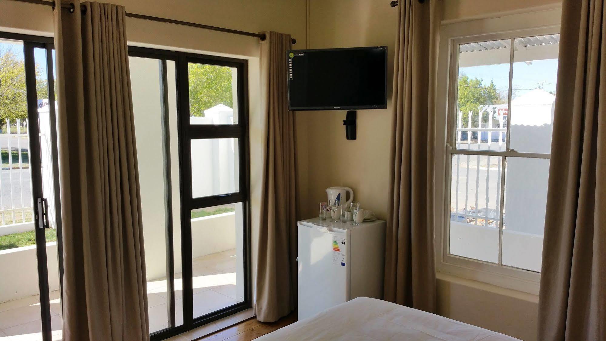 Nguni Country Lodge Middelburg エクステリア 写真