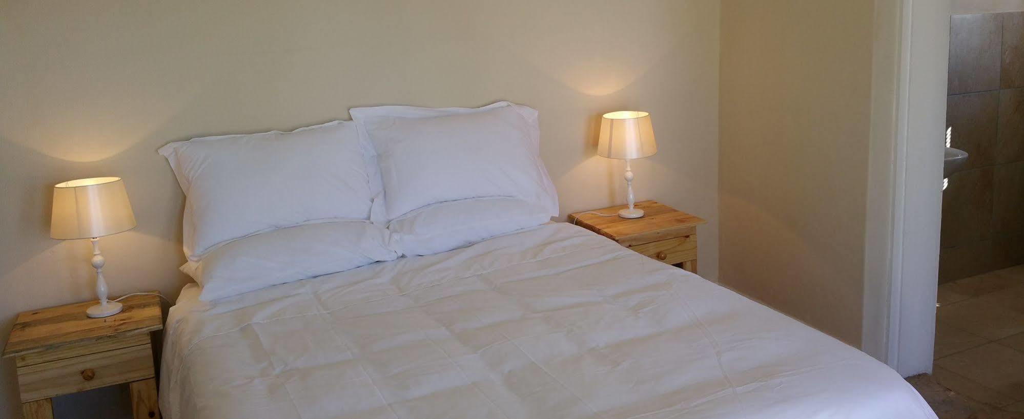 Nguni Country Lodge Middelburg エクステリア 写真